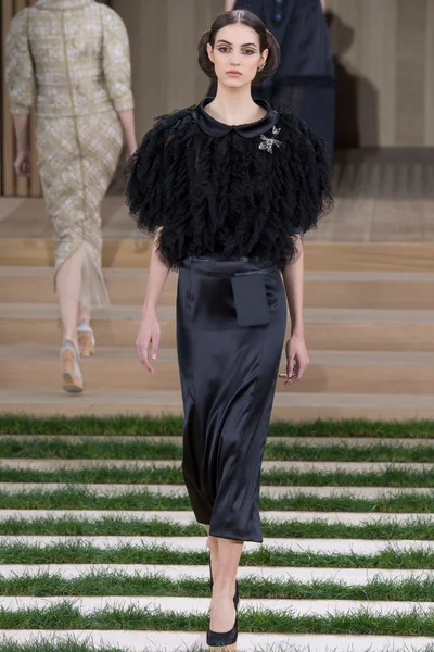 Look 27